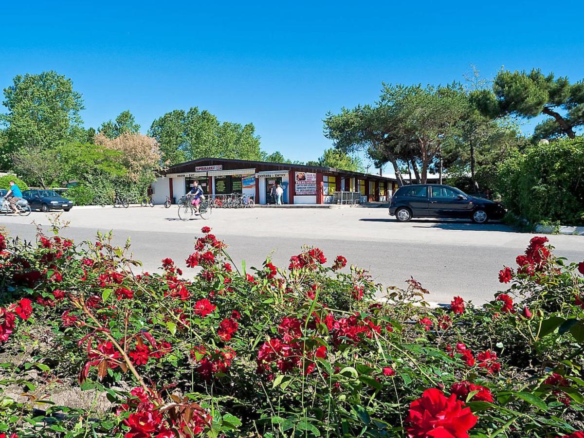 Holiday Home Rosapineta Camping Village-2 By Interhome Екстериор снимка